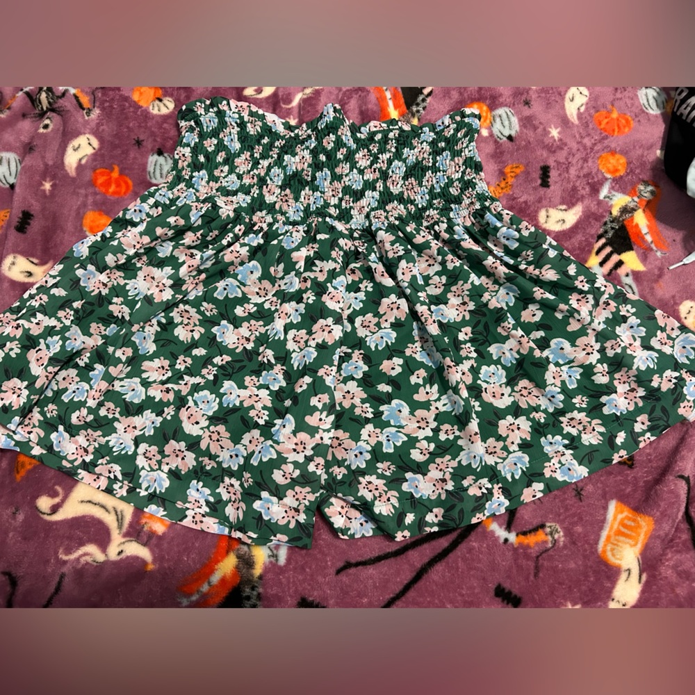 NWOT Foral Green Shorts